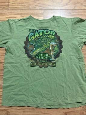 Al’s Gator Beer Garden Grill Beach Vacation Travel Shirt XL